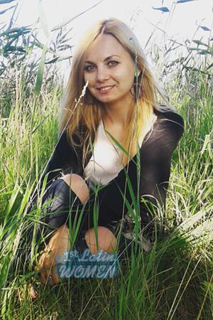 173922 - Valentina Age: 43 - Ukraine