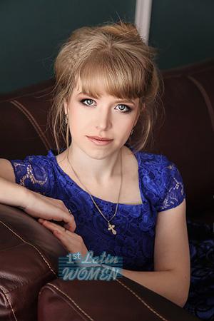 176507 - Elena Age: 32 - Russia