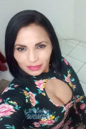 180645 - Andrea Age: 40 - Costa Rica