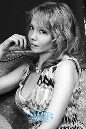 185230 - Yuliya Age: 38 - Russia