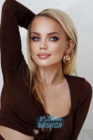 199126 - Evgenia Age: 27 - Russia