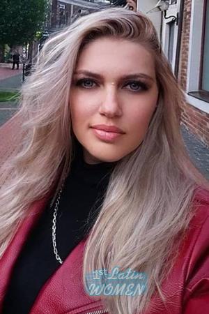 203202 - Angelica Age: 39 - Ukraine
