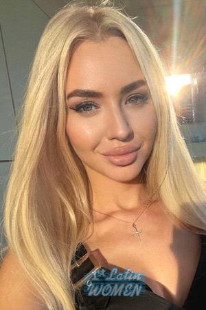 203598 - Alina Age: 30 - Russia