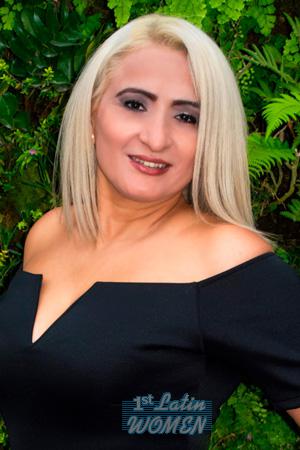 203682 - Helga Age: 47 - Peru