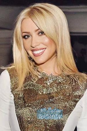 206789 - Ekaterina Age: 40 - Russia