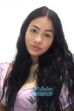 207494 - Daniela Age: 23 - Colombia