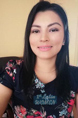 208278 - Ivannia Age: 41 - Costa Rica