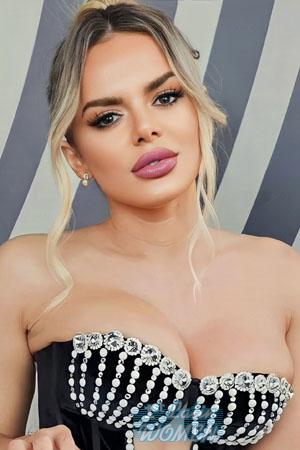 210981 - Simona Age: 32 - Romania