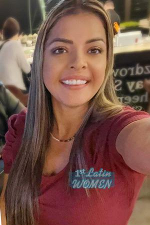 214715 - Adriana Age: 37 - Costa Rica