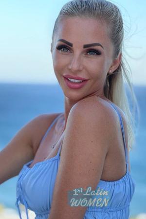 214811 - Jolanta Age: 35 - United Kingdom