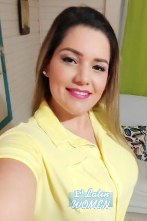 215404 - Yesenia Age: 42 - Costa Rica