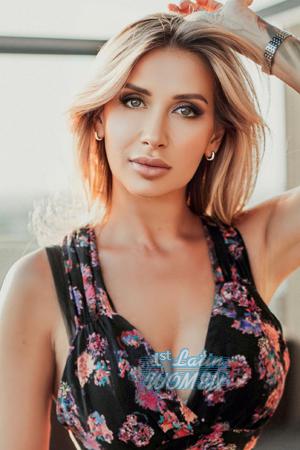 215621 - Victoria Age: 45 - Ukraine