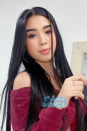 215847 - Emely Age: 21 - Colombia