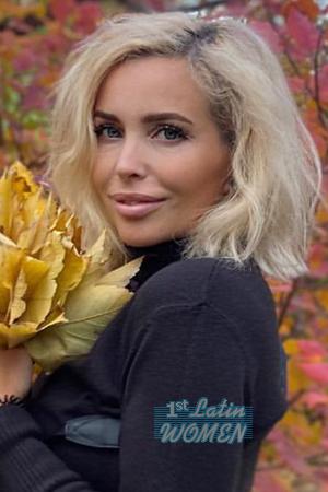 215995 - Olga Age: 42 - Moldova
