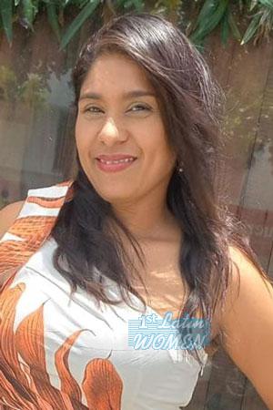 216373 - Dinayra Age: 40 - Colombia