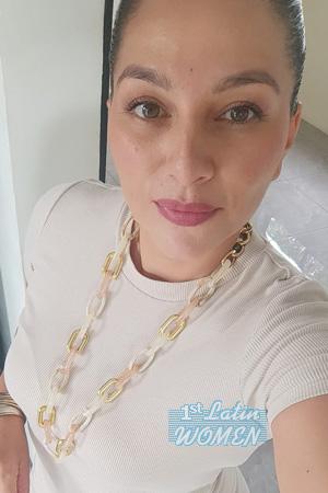 225118 - Evelyn Age: 39 - Costa Rica