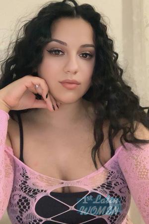 225417 - Alona Age: 26 - Ukraine