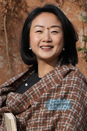 227031 - Rowena Age: 49 - China