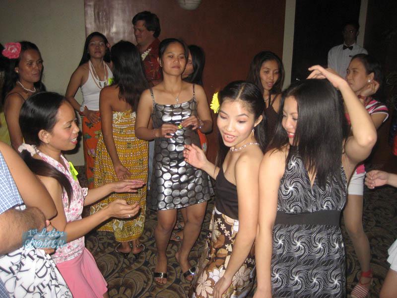 Philippine-Women-1240