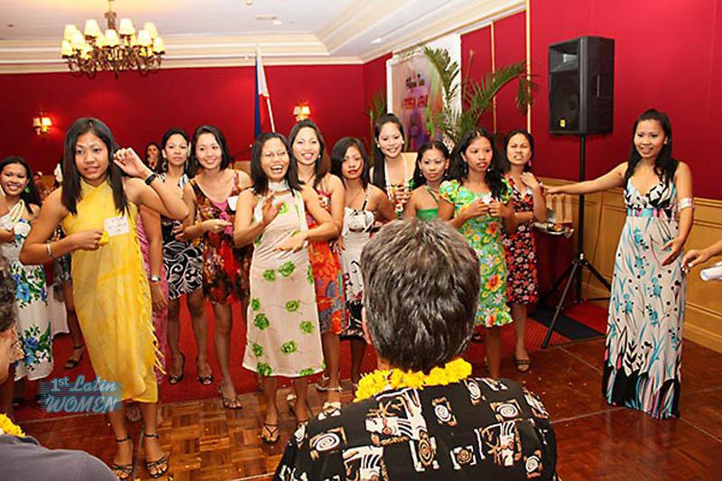 235-filipina-women